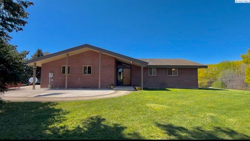 243 Collins Road, Selah, WA, 98942 | Card Image