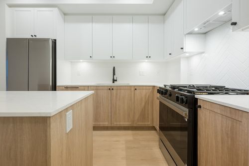 404-19885 76 Ave, Langley, BC, V2Y4M5 | Card Image