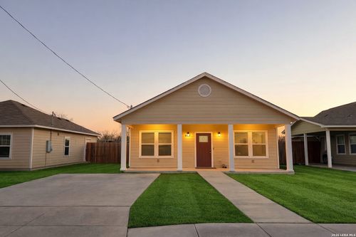 638 Marbauch Ave, San Antonio, TX, 78237-3351 | Card Image