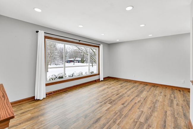 24310280 Meadow Cir, House other with 3 bedrooms, 1 bathrooms and null parking in Big Bend WI | Image 4