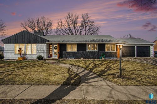 408 W Bishop St Street, Luverne, MN, 56156 | Card Image