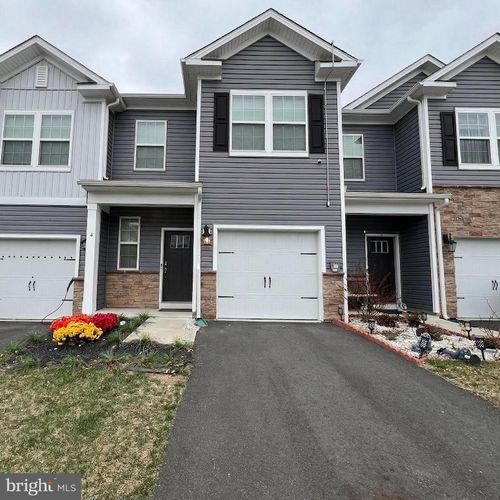 4 Peregrine Way, BURLINGTON, NJ, 08016-4446 | Card Image