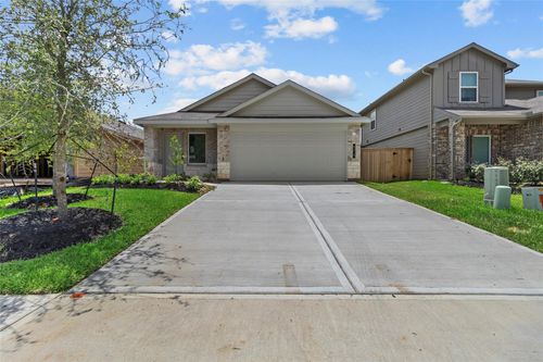 571 Belle Springs Ln, Conroe, TX, 77301-2591 | Card Image