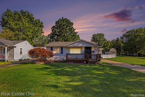 543 Atwater St, Lake Orion, MI, 48362-3312 | Card Image
