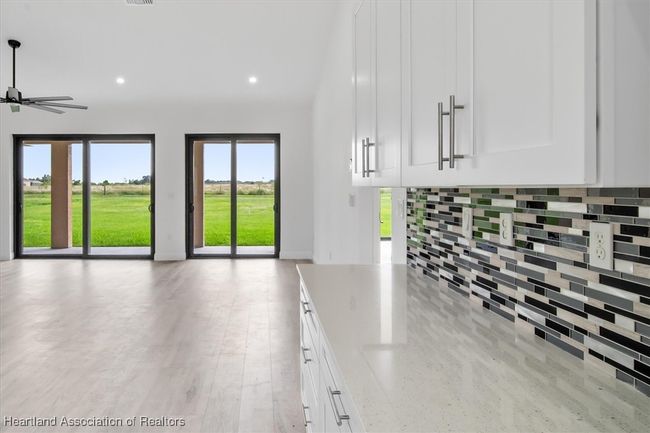 733 Sunset Pointe Dr, House other with 4 bedrooms, 2 bathrooms and null parking in Lake Placid FL | Image 12