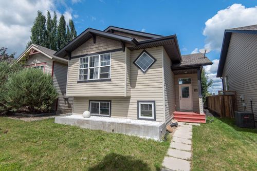 84 Wildrose Drive, Sylvan Lake, AB, T4S2L1 | Card Image