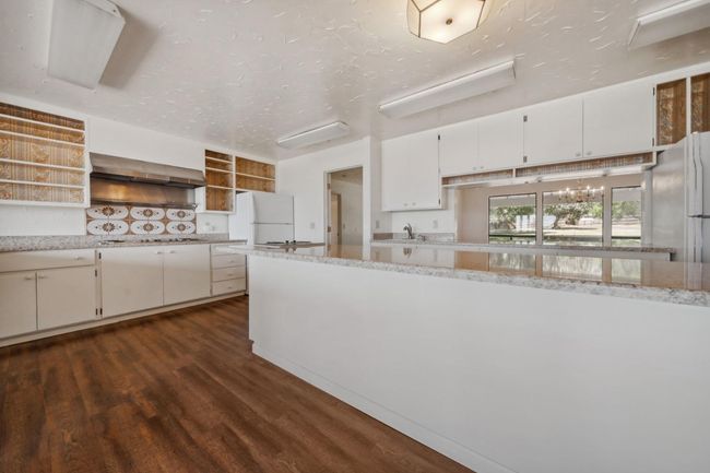 Kitchen | Image 23
