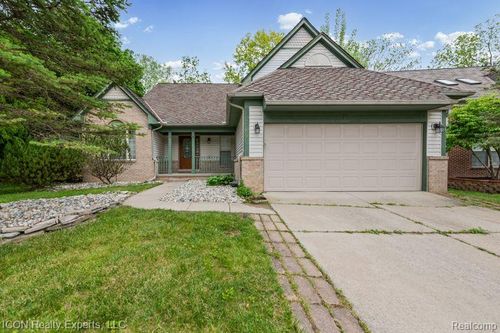 5367 High Ridge Dr, Ypsilanti, MI, 48197-6760 | Card Image