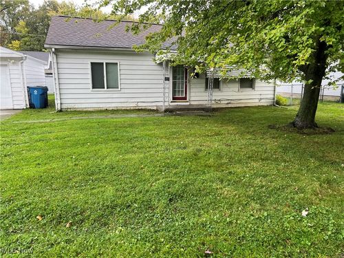 33862 Beach Park Ave, Eastlake, OH, 44095-2502 | Card Image