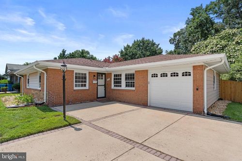 117 N Alder Ave, STERLING, VA, 20164-4009 | Card Image