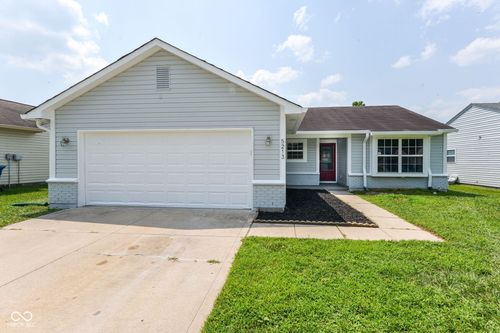 5213 Milhouse Rd, Indianapolis, IN, 46221-4215 | Card Image