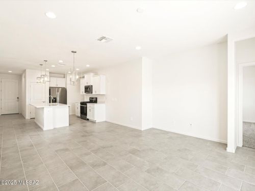 9877 N Solstice Avenue, Tucson, AZ, 85743 | Card Image