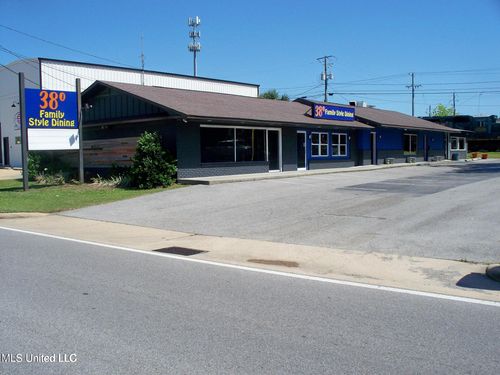 1220 Bienville Blvd, Ocean Springs, MS, 39564-2912 | Card Image