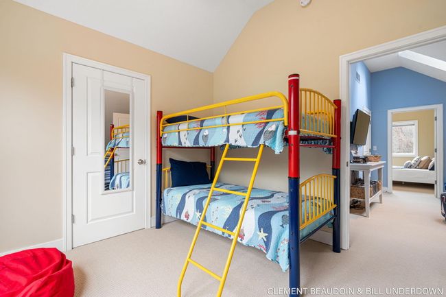 2 - soaring ceilings | Image 31
