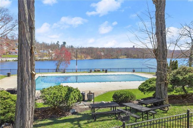 80 Lake Ridge Cv, Condo with 1 bedrooms, 1 bathrooms and 1 parking in Mohegan Lake NY | Image 29