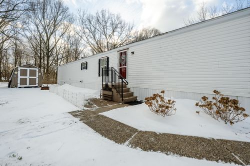 lot-65-1565 N M 63, Benton Harbor, MI, 49022-2775 | Card Image