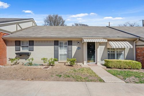 5226 Lake Shore Dr, Waco, TX, 76710-1733 | Card Image