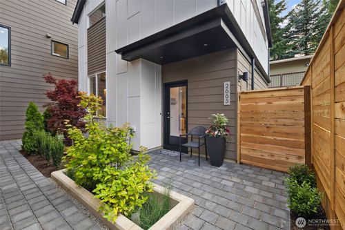 2665 51st Ave Sw, Seattle, WA, 98116-2205 | Card Image