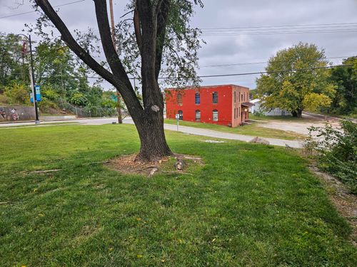 1303 W College St, Springfield, MO, 65806-1607 | Card Image