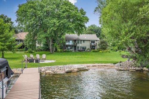 19363 E Tri Oak Cir Ne, Wyoming, MN, 55092-9491 | Card Image