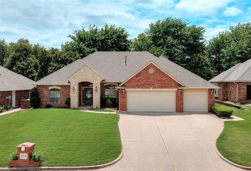 12432 Elizabeth Dr, Midwest City, OK, 73130-4936 | Card Image