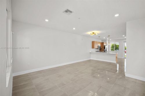 apt-110-10270 Nw 66th St, Doral, FL, 33178-4676 | Card Image