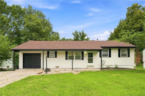 7801 Ne 53rd Ter, Kansas City, MO, 64119-4150 | Card Image