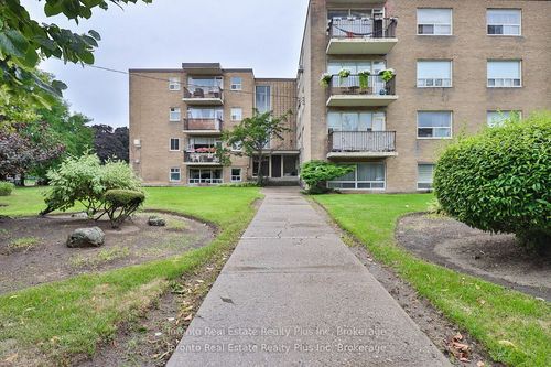 303-55 Neptune Dr, North York, ON, M6A1X2 | Card Image