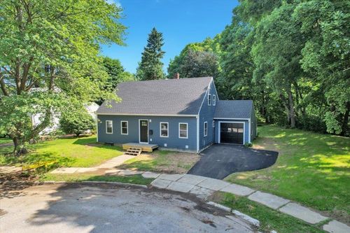 24 Bennington Ct, Burlington, VT, 05408-1102 | Card Image