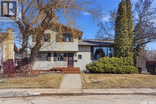 74 Harvard Cres, Saskatoon, SK, S7H3R1 | Card Image