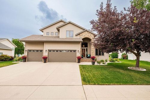 134 17th Ave E, West Fargo, ND, 58078-4216 | Card Image