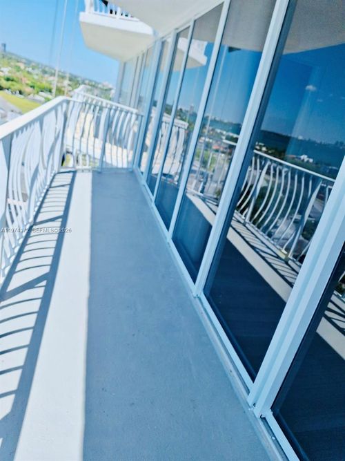 apt-1406-7601 E Treasure Dr, North Bay Village, FL, 33141-4364 | Card Image