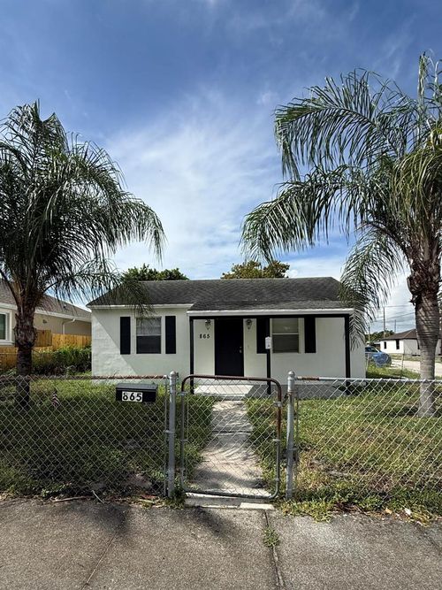 865 W 3rd St, Riviera Beach, FL, 33404-7811 | Card Image