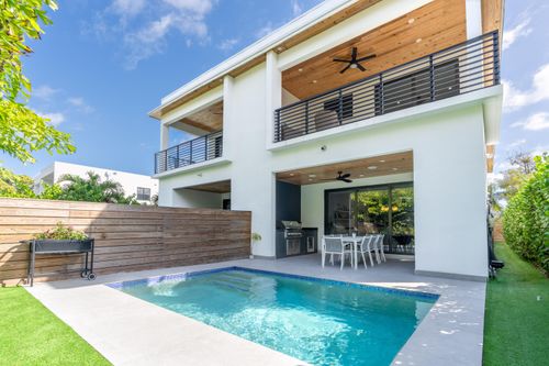 a-1123 Ne 12th Ave, Fort Lauderdale, FL, 33304-2207 | Card Image