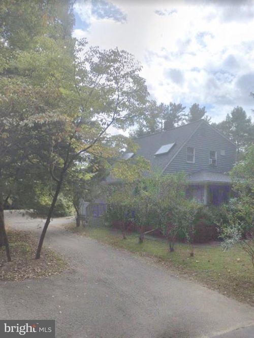 10221 Oakton Dr, OAKTON, VA, 22124-2620 | Card Image