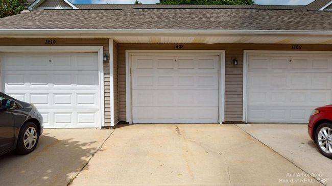 1408 Fox Pointe Cir, Condo with 2 bedrooms, 2 bathrooms and null parking in Ann Arbor MI | Image 24