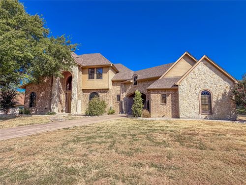 2737 Wood Lake Dr, Cedar Hill, TX, 75104-4526 | Card Image