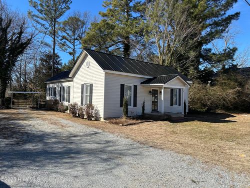 108 N Chestnut St, Woodland, NC, 27897-7504 | Card Image