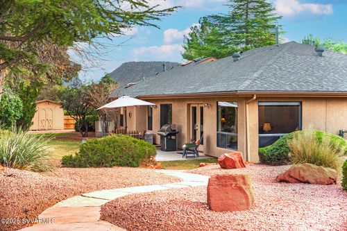 40 W Valley Dr, Sedona, AZ, 86351-7635 | Card Image