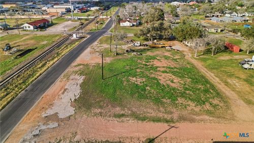 TBD S South St @ E Schleicher St, Yoakum, TX, 77995 | Card Image