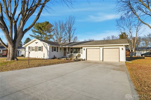 1044 Whitestone Rd, Xenia, OH, 45385-1561 | Card Image