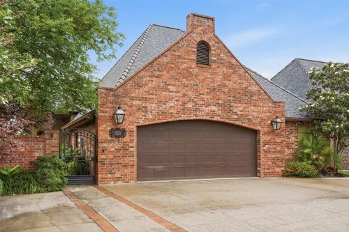 926 Carondelet St, Lake Charles, LA, 70605-4397 | Card Image