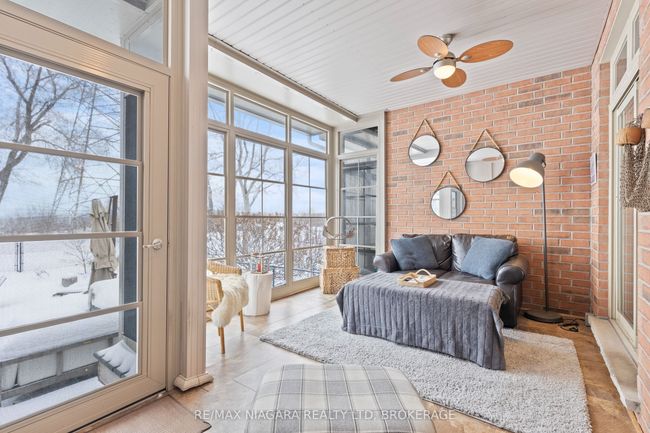 1069 Beach Blvd, House attached with 2 bedrooms, 4 bathrooms and 2 parking in Hamilton ON | Image 6