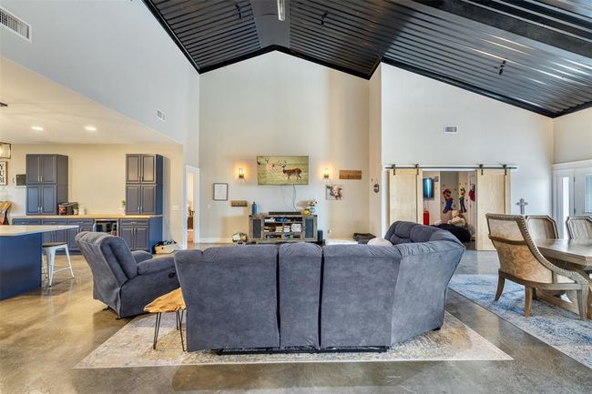 4330 Post Oak Point Rd, Home with 4 bedrooms, 4 bathrooms and 3 parking in New Ulm TX | Image 9