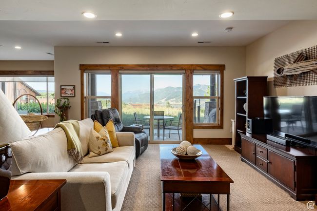 1658 E Viewside Cir, Townhouse with 3 bedrooms, 3 bathrooms and 2 parking in Hideout UT | Image 26