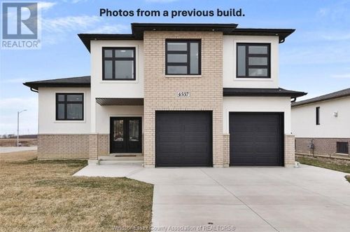 43 Bloomington Way, Chatham, ON, N7L0H2 | Card Image