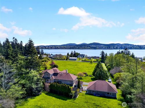 4603 S Shore Dr, Anacortes, WA, 98221-9580 | Card Image