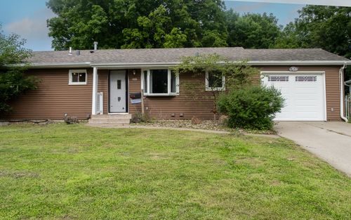 810 42nd St, Moline, IL, 61265-2641 | Card Image