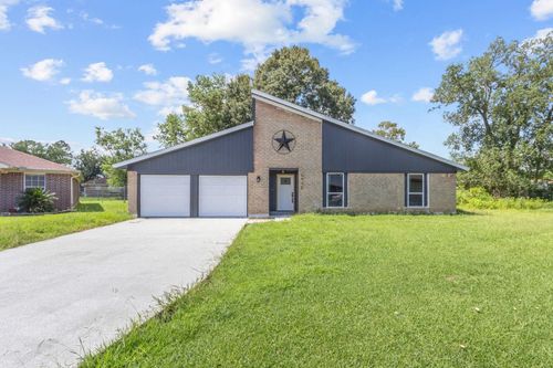 5935 Falcon Ln, Beaumont, TX, 77708-2209 | Card Image