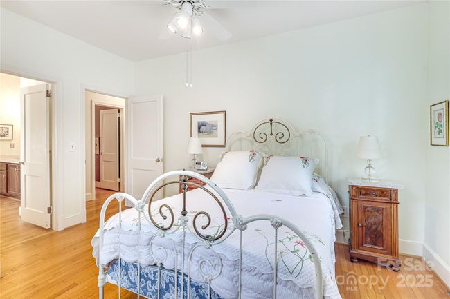 1021 Isleworth Ave, House other with 4 bedrooms, 4 bathrooms and null parking in Charlotte NC | Image 20